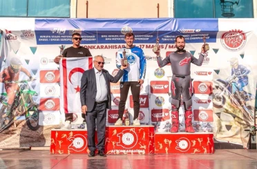 Kağıtspor’dan madalya yağmuru 