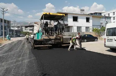Kahramanmaraş’ta 26 noktada asfalt mesaisi
