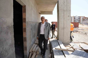 Kahta’da kadınlara özel yaşam ve yüzme merkezi yükseliyor 