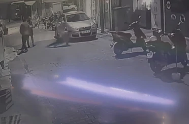 Kanlı hesaplaşma kameraya böyle yansıdı... Peş peşe ateş açtı, soğukkanlı tavırları dikkat çekti 