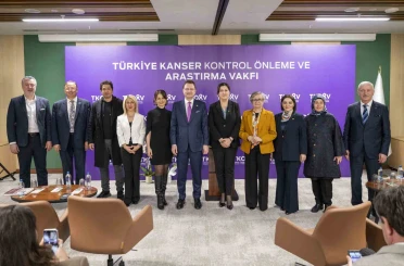 Kanserle mücadeleye yeni vakıf: Önleme, erken tanı ve bilimsel araştırma hedefleniyor 