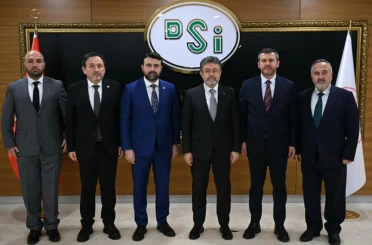 Karabük heyeti Bakan Kacır ve Bakan Yumaklı ile görüştü