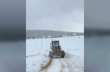 Karabük’te kar yağışı nedeniyle 109 köy yolu ulaşıma kapandı 