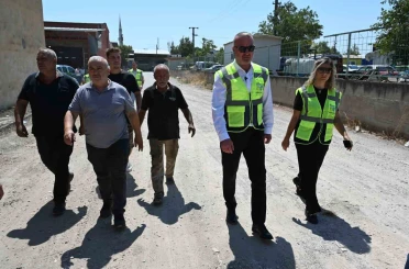 Karacabey’de asfalt mesaisi aralıksız sürüyor 