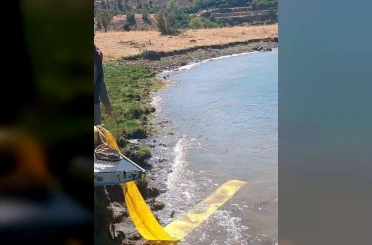 Karakoçan’da göletlere yavru balıklar bırakıldı 
