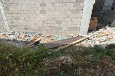 Karaman’da 3’üncü kattan düşen kalıp ustası ağır yaralandı 