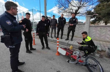 Karaman’da motosikletin çarptığı polis memuru yaralandı 
