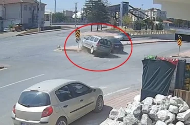 Karaman’da ters yöne giren otomobil kazaya neden oldu 