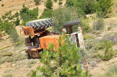 Karaman’da traktör devrildi: 1 ölü 