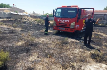 Karapınar’da ot yangını paniğe neden oldu