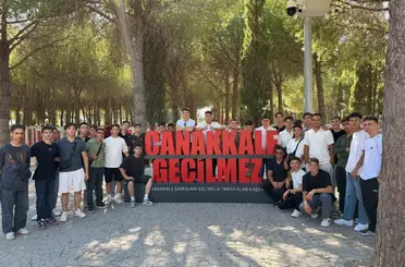 Karapınar ve Emirgazili gençler Çanakkale’de tarihe yolculuk yaptı
