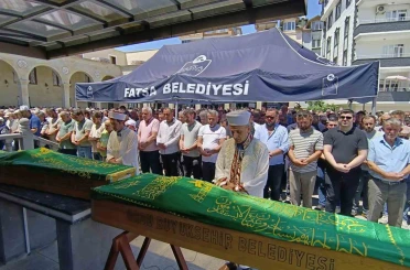 Kardeş katliamında hayatını kaybeden aile son yolculuğuna uğurlandı 