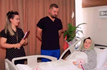 Karnından 29 santimetrelik dev miyom çıkarıldı 