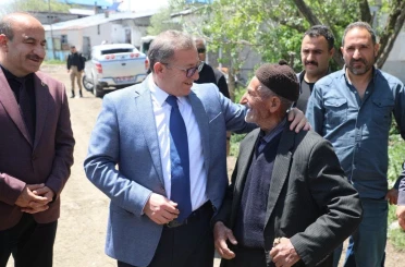 Kars Valisi Ziya Polat, vatandaşların talep ve sorunlarını dinledi 