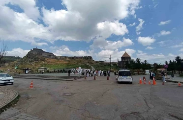 Kars yaz turizminin gözdesi oldu: Tarih, doğa ve kültür bir arada 