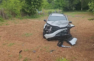 Karşı şeride geçen otomobille tır çarpıştı: 1 yaralı 
