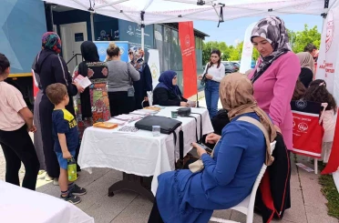 Kars’ta kadın girişimciliğine güçlü destek: Vali Polat eğitim tırını ziyaret etti 
