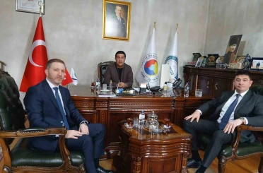 Kars’ta Türkiye-Azerbaycan ekonomik iş birliği masaya yatırıldı 
