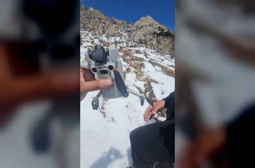 Kartal droneyi havada kaptı, zirvede bıraktı 