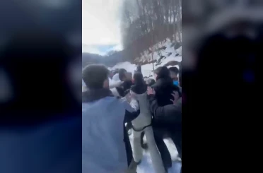 Kartepe’de tartışma kavgaya döndü: Baba, çocuklarının yanında darp edildi 