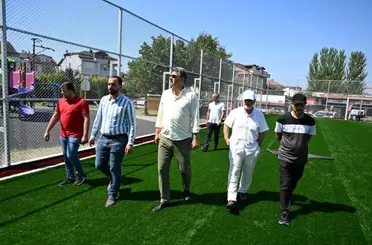 Kartepe’ye iki yeni halı saha
