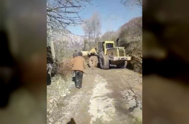 Kastamonu’da heyelanın kapattığı köy yolu ulaşıma açıldı 