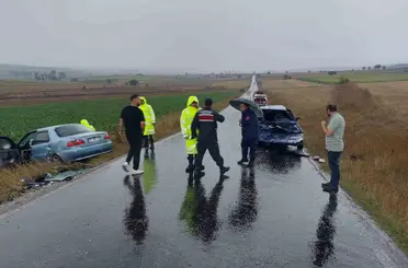 Kastamonu’da iki otomobil çarpıştı: 2 yaralı

