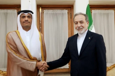 Katar Dışişleri Bakanı Al Thani, İranlı mevkidaşı Arakçi ile görüştü
