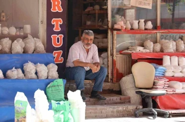 Kaya tuzu yazın kışlık ürünlere, kışın süs eşyasına kullanılıyor 