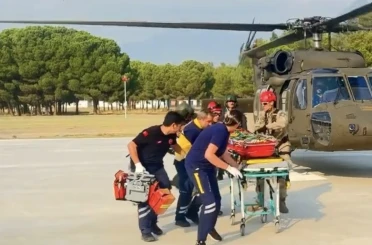 Kayalıklardan düşen doğa yürüyüşçüsü askeri helikopterle kurtarıldı 