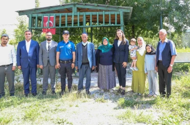 Kaymakam Fatma Turhan Keser’den şehit kabrine ziyaret 