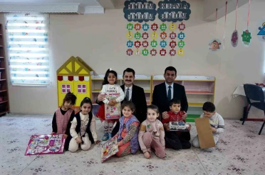 Kaymakam Yılmaz’dan 4-6 yaş Kur’an kursuna ziyaret 