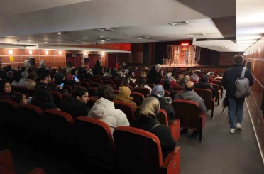 KAYMEK’ten yarıyıl tatilinde öğrencilere eğlence dolu tiyatro etkinliği 
