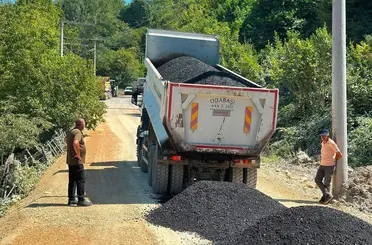 Kaynaşlı’da heyelan bölgesindeki yol yenilendi
