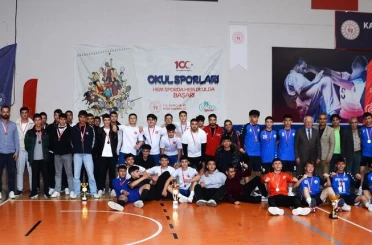 Kayseri Liseli Gençler Hentbol İlBirinciliği sona erdi 