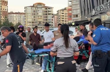 Kayseri’de AVM önünde bıçaklı kavga: 1 yaralı 