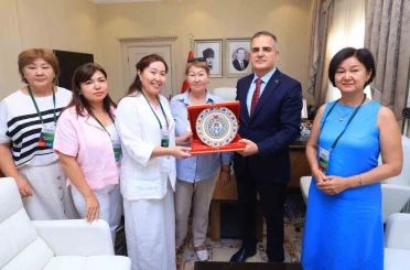 Kazakistanlı eğitimcilerden Muğla Valisi Akbıyık’a ziyaret 