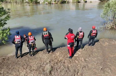 Kelkit Çayı’na atlayan kızın izine 20 gündür rastlanmadı 