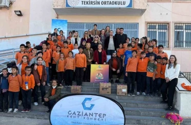 Kent Konseyi’nden Tekirsin kırsal Mahallesine Anne-Çocuk kütüphanesi 