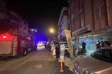 Kentsel dönüşümdeki apartmanda çıkan yangın mahalleliyi sokağa döktü 