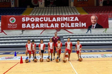 Kepez’de spor dolu yaz tatili 