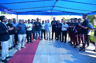 Kepez’in pehlivanları dualarla Tarihi Kırkpınar’a uğurlandı 