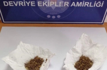 Keşan’da polis tarafından durdurulan şüphelinin üzerinden uyuşturucu ele geçirildi 