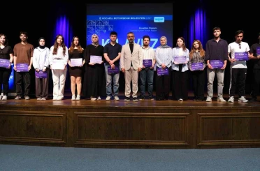 Kılavuz Kariyer’de 358 öğrenci sertifika aldı 