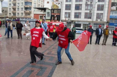 Kilis’te 1 Mayıs halaylarla kutlandı 