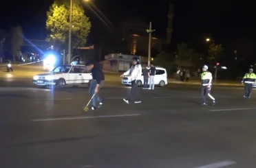 Kilis’te feci kaza: Tır ile çarpışan motosikletteki 2 kişi ağır yaralandı 