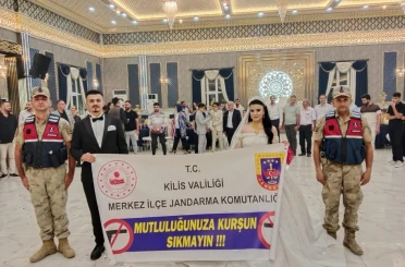 Kilis’te ’Mutluluğunuza Kurşun Sıkmayın’ uyarısı 