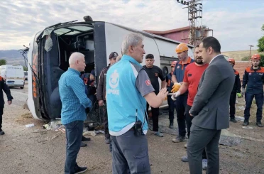 Kırıkkale’de yolcu otobüsü devrildi: 3’ü ağır 41 yaralı 
