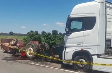 Kırklareli’nde tırın çarptığı traktörün sürücüsü hayatını kaybetti 