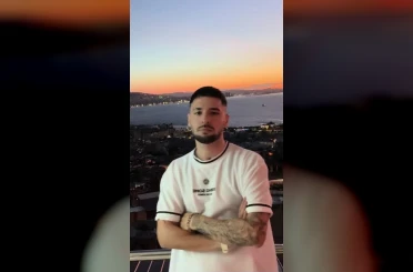 Kırmızı bültenle aranan firarilere yönelik şarkı sözleri nedeniyle gözaltına alınan Erol Can Güncü tutuklandı 